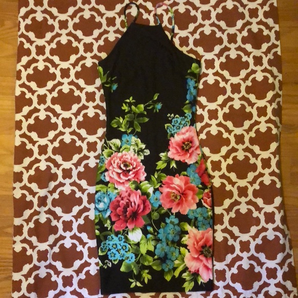 Charlotte Russe Dresses & Skirts - Flower Body Con Dress